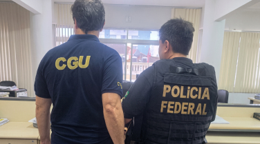 Notícia - PF investiga venda irregular de 122 veículos públicos e prejuízo de R$ 4,4 milhões em SC