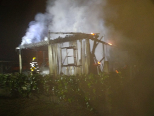 Notícia - Casa pega fogo em Araranguá