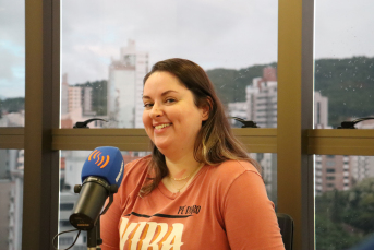 Notícia - ((Áudio)) Livro enaltece trabalho dos pintores letristas de Santa Catarina