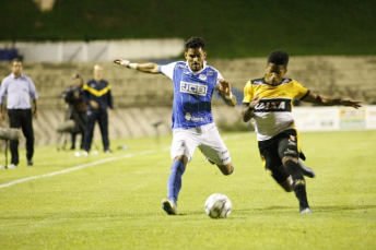 Notícia - Criciúma garante um ponto em jogo cheio de trapalhadas do árbitro
