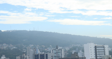 Notícia - Sol aparece aos poucos e chuva pode chegar durante a noite no Sul de SC