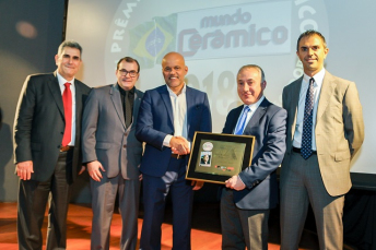 Notícia - Eliane conquista o Prêmio Mundo Cerâmico 2018