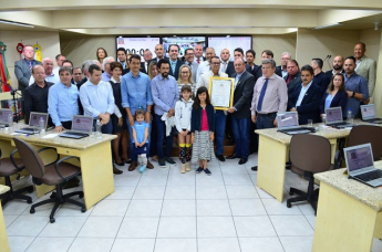 Notícia - Rubens Angelotti é homenageado na Câmara de Veradores 