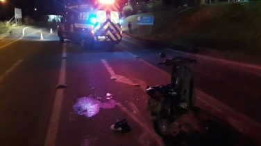 Notícia - Mulher sofre fratura exposta em acidente de moto