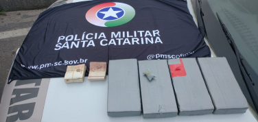 Notícia - Polícia apreende quatro quilos de cocaína em Içara