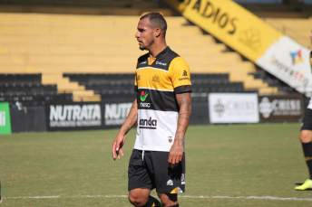 Notícia - Arilson desfalca o Tigre contra o Botafogo em Ribeirão Preto
