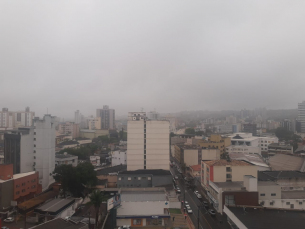 Notícia - Continua chovendo nesta sexta-feira na região