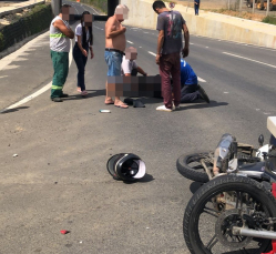 Notícia - Criciúma: Motociclistas ficam feridos após colisão no bairro São Luiz