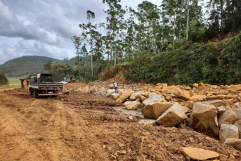 Notícia - [Áudio] Obra na SC-108, entre Praia Grande e Jacinto Machado, pode trocar de empresa executora