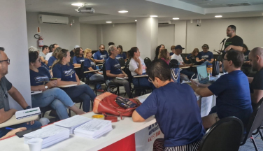 Notícia - Greve dos trabalhadores conta com 30% de adesão e novo calendário é decidido