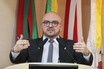 Notícia - Lei que obriga apresentação de currículos para comissionados será votada em Criciúma