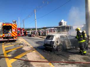 Notícia - Colisão seguida de incêndio deixa homem gravemente ferido em Cocal do Sul
