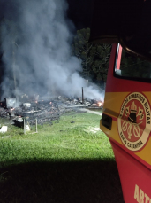 Notícia - Casa é totalmente destruída por incêndio em Urussanga
