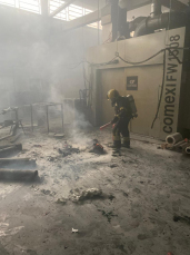 Notícia - Fábrica de embalagens é atingida por incêndio em Criciúma