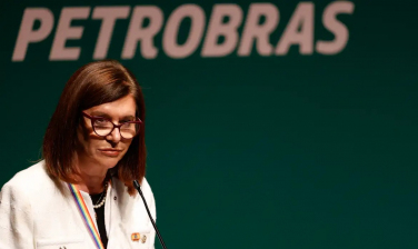 Notícia - Petrobras reduz preço do diesel em R$ 0,17 a partir de 1º de abril