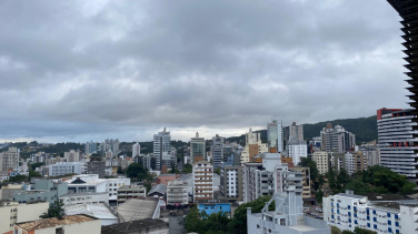 Notícia - [Áudio] Semana será marcada por frente fria e chuva