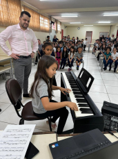 Notícia - Música clássica entra na sala de aula e transforma escolas em palcos em Criciúma