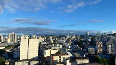 Notícia - [Áudio] Sábado pode chegar aos 25°C na região