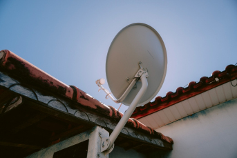 Notícia - Prazo final para agendar a substituição da antena parabólica convencional em Criciúma