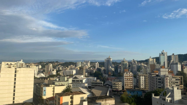 Notícia - [Áudio] Frente fria traz chuva nesta quinta-feira