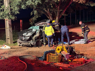 Notícia - Homem morre em grave colisão entre carro e ônibus em Criciúma