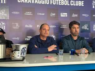 Notícia - Caravaggio apresenta Valmir Israel como novo técnico para a disputa da Copa Santa Catarina