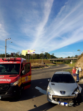 Notícia - Jovem fica ferido em grave acidente entre carro e moto em Içara
