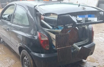 Notícia - Dupla é presa após furto e tentativa de revenda de postes em Criciúma