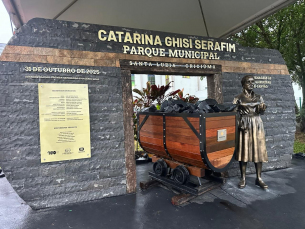 Notícia - Parque Catarina Ghisi Serafim é entregue à comunidade de Santa Luzia