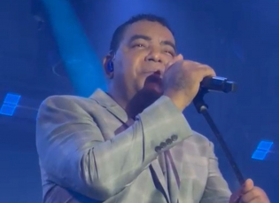 Notícia - [Vídeo] Show do Raça Negra reúne mais de 30 mil pessoas em Criciúma