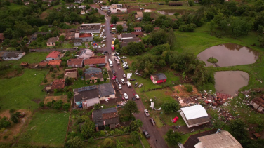 Notícia - Defesa Civil confirma três tornados em Santa Catarina; Litoral Sul registra chuvas intensas