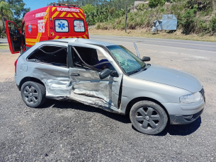 Notícia - Motorista fica ferido em colisão entre dois carros na SC-108, em Urussanga