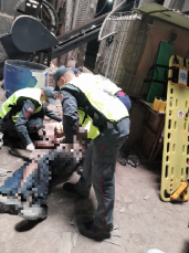 Notícia - Trabalhador fica gravemente ferido após queda de quatro metros em Morro da Fumaça