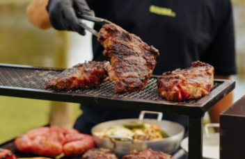 Notícia - [Áudio] É amanhã! Içara em Brasa promete fim de semana de fogo alto, música e multidão