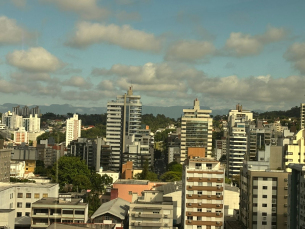 Notícia - [Áudio] Sol entre nuvens em Criciúma e região