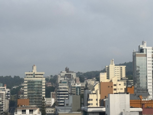 Notícia - [Áudio]  Calor e chance de chuva em Criciúma e região