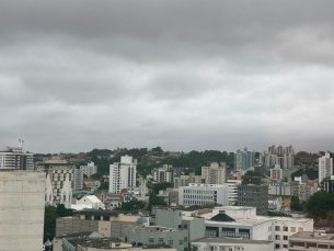 Notícia - [Áudio] Chuva deve chegar nesta terça-feira em Criciúma 