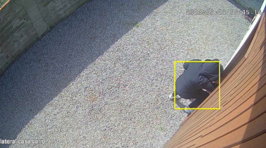 Notícia - Casa alugada por aplicativo tem móveis furtados em SC; Pix ajuda a identificar suspeita