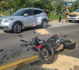 Notícia - Motociclista fica gravemente ferida após colisão na SC-370, em Braço do Norte