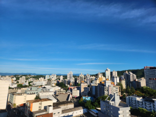 Notícia - Calor e temporais devem dominar o verão 2026 em SC