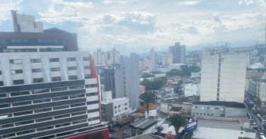 Notícia - Calor intenso e risco de temporais marcam o Natal em Criciúma