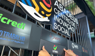 Notícia - Inclusão social: Parceria entre Abadeus e Unesc impulsionam educação e oportunidades
