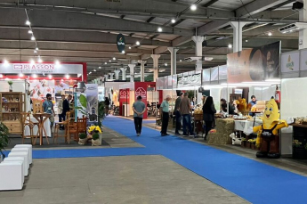 Notícia - Feira Agroponte 2025 já está aberta para o público