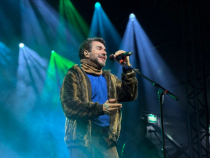 Notícia - Padre Fábio de Mello emociona público em show do centenário de Criciúma