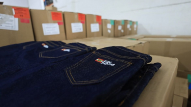 Notícia - Mais de 440 mil calças jeans serão distribuídas a alunos do ensino médio em SC