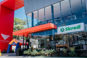 Notícia - Sicredi Sul SC reinaugura agência no Metropolitan em Criciúma