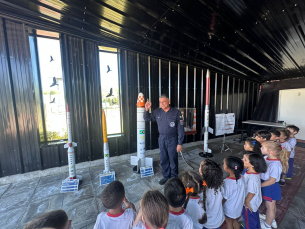 Notícia - Parque Astronômico recebe exposição de itens da Força Aérea Brasileira em Criciúma