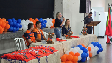 Notícia - Mais de 250 alunos concluem formação em prevenção de desastres em Morro da Fumaça