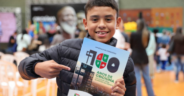 Notícia - Feriado: Criciúma organiza encontros para trocas de figurinhas do álbum do centenário