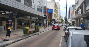 Notícia - Criciúma tem comércio aberto das 9h às 17h no Sábado Mais